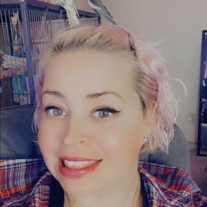 Meet your Posher, Stacy